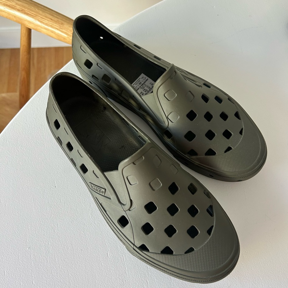 Vans Trek Black Slip-On Shoes Green